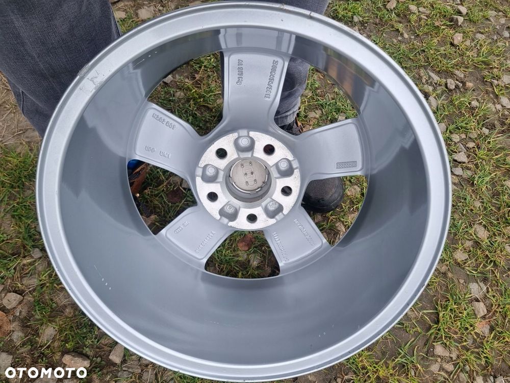 AUDI A4 B8,B9,8W0601025A alufelgi 7X16 ET35 5X112 4szt,super stan - 6