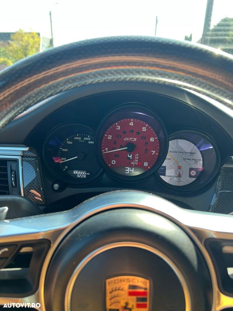 Porsche Macan - 4