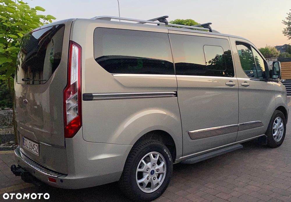 Ford Tourneo Custom - 5