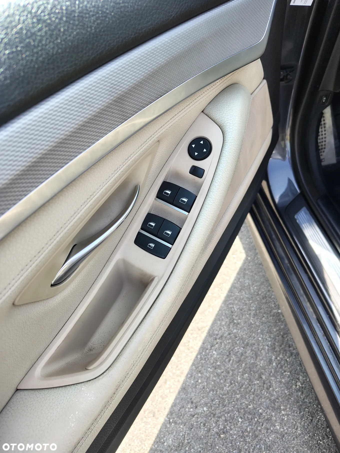 BMW Seria 5 525d xDrive - 10