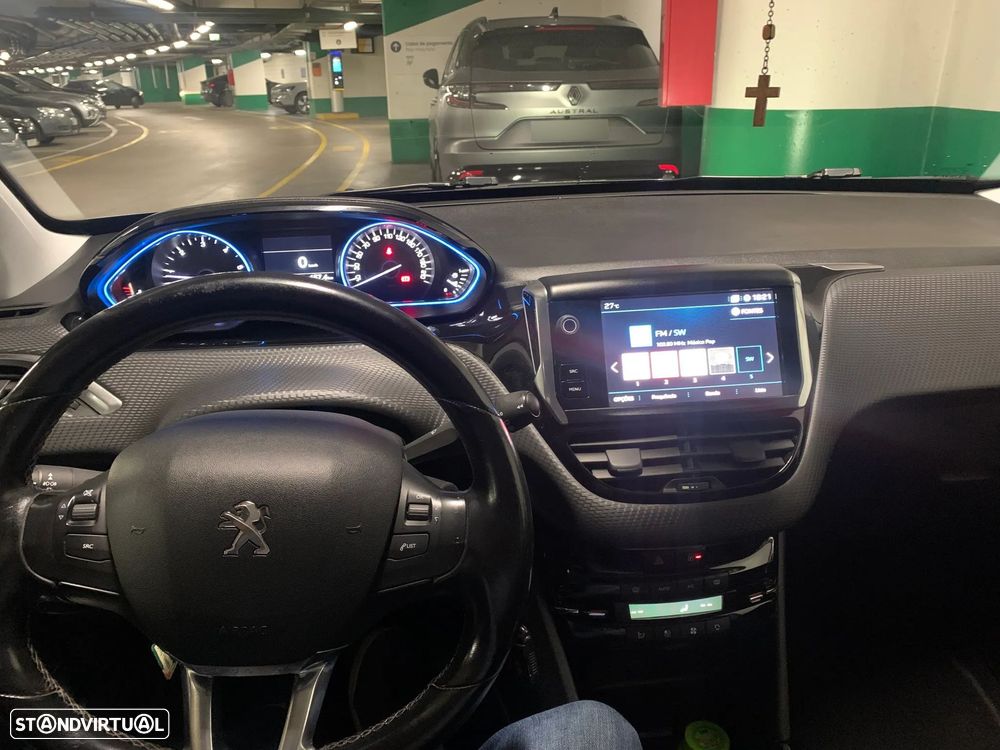 Peugeot 2008 1.6 BlueHDi Allure - 4