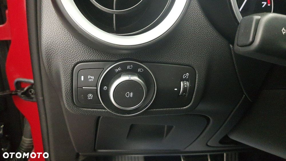 Alfa Romeo Stelvio - 24