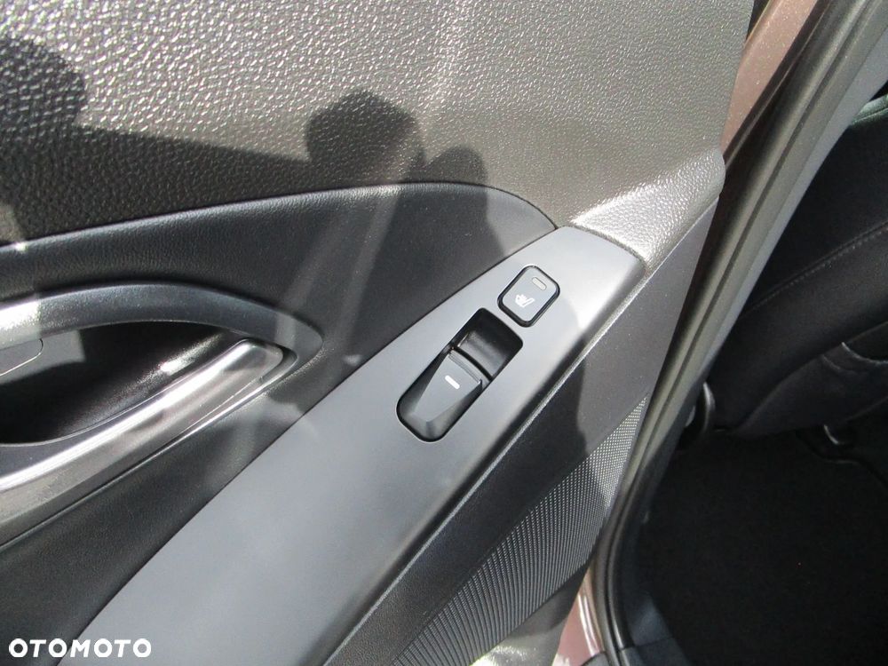 Hyundai ix35 1.6 GDI Premium 2WD - 25