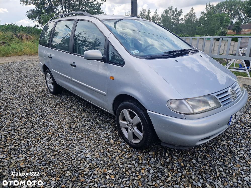 Volkswagen Sharan 1.9 TDI Comfortline - 4
