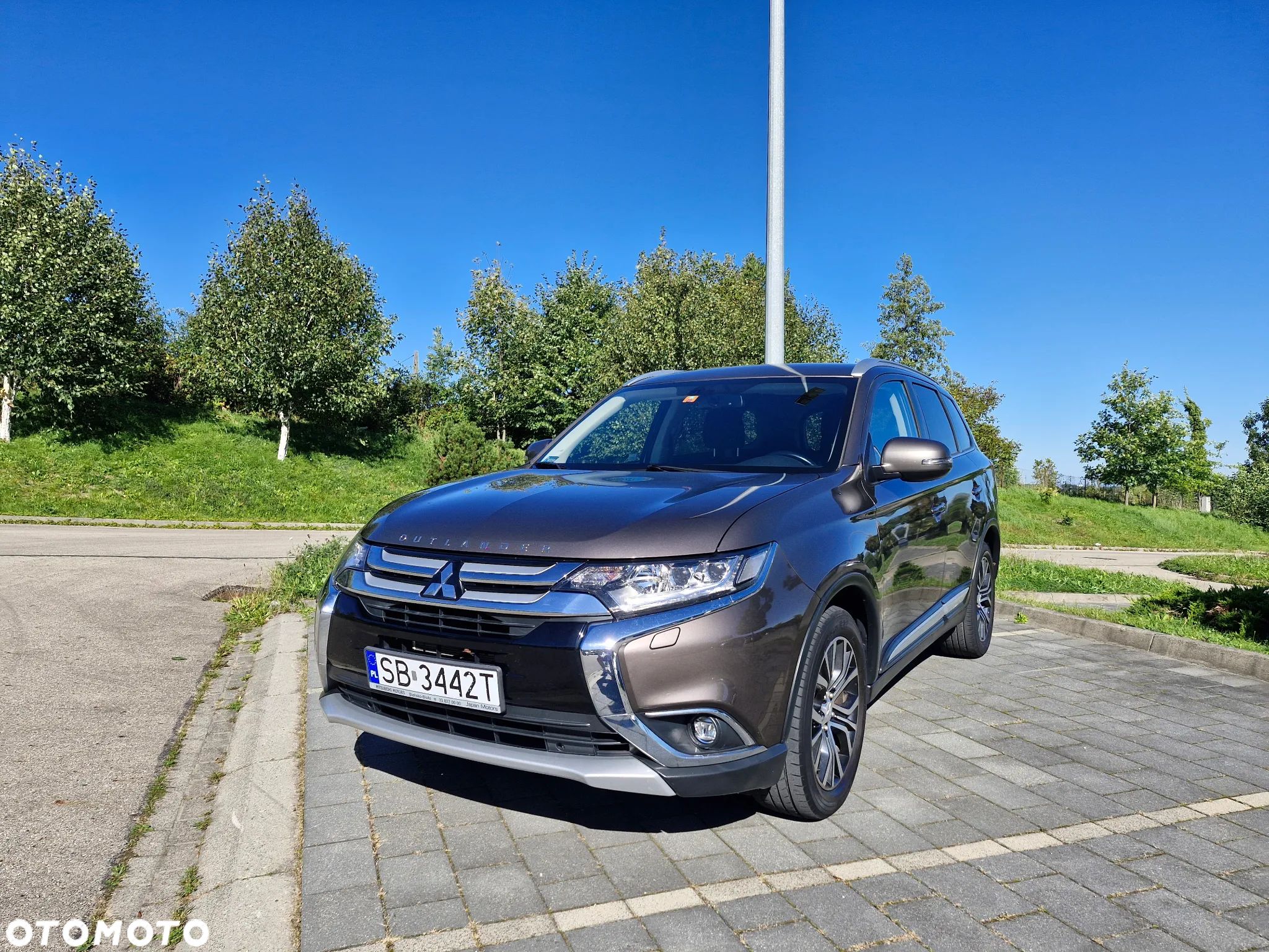 Mitsubishi Outlander 2.0 Intense Comfort 4WD CVT - 1