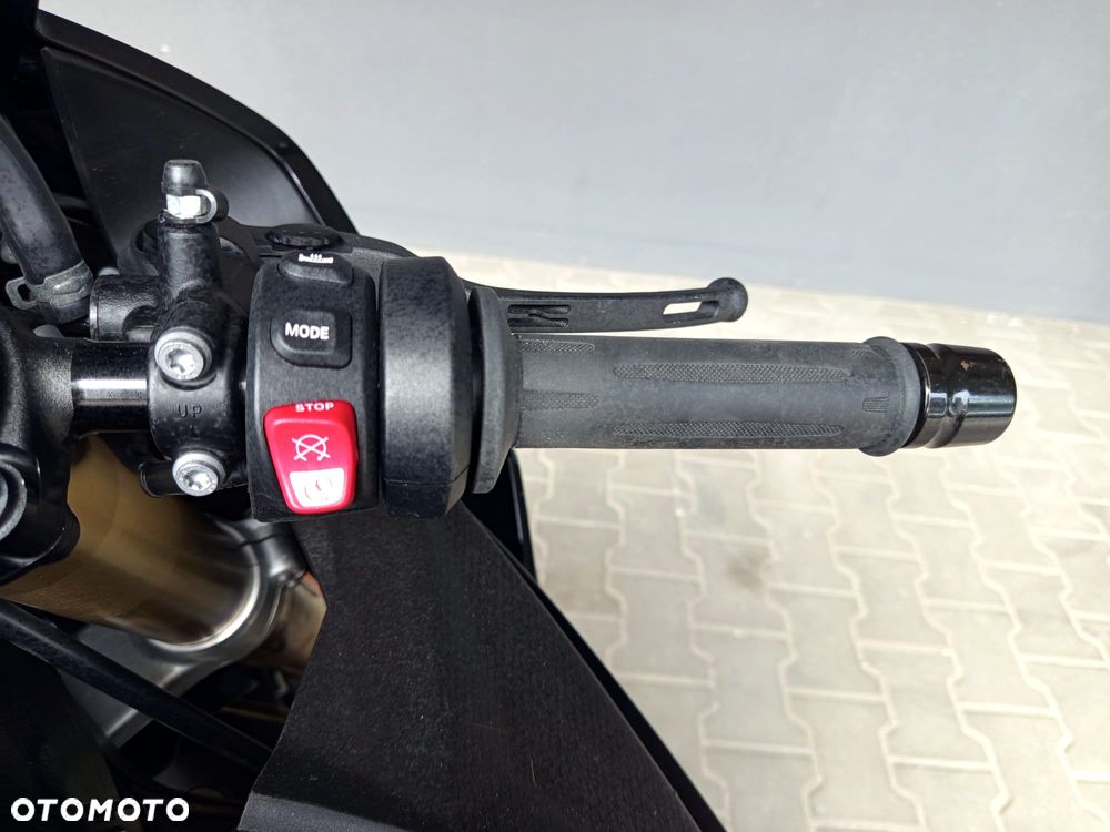 BMW S - 25