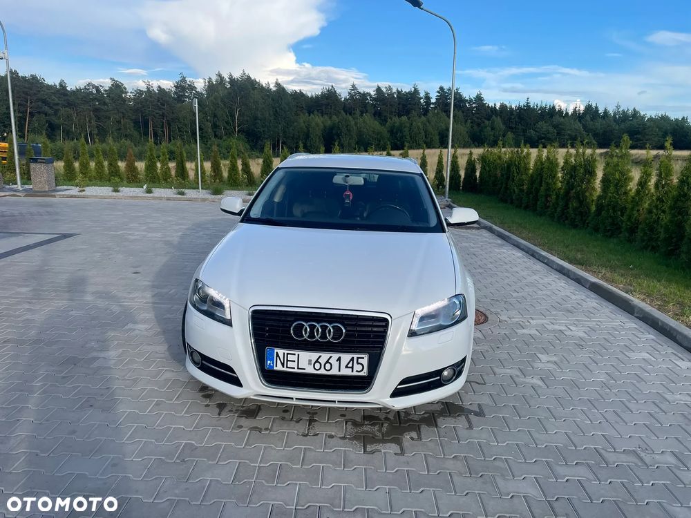 Audi A3 Sportback 1.6 TDI DPF Ambiente - 3