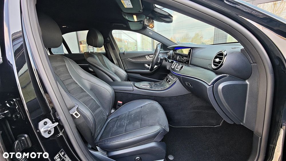 Mercedes-Benz Klasa E 220 d 4-Matic AMG - 21