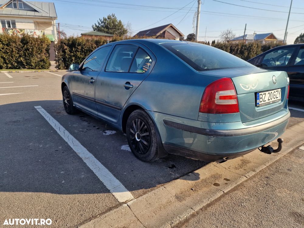 Skoda Octavia 1.6 FSI Ambiente - 9