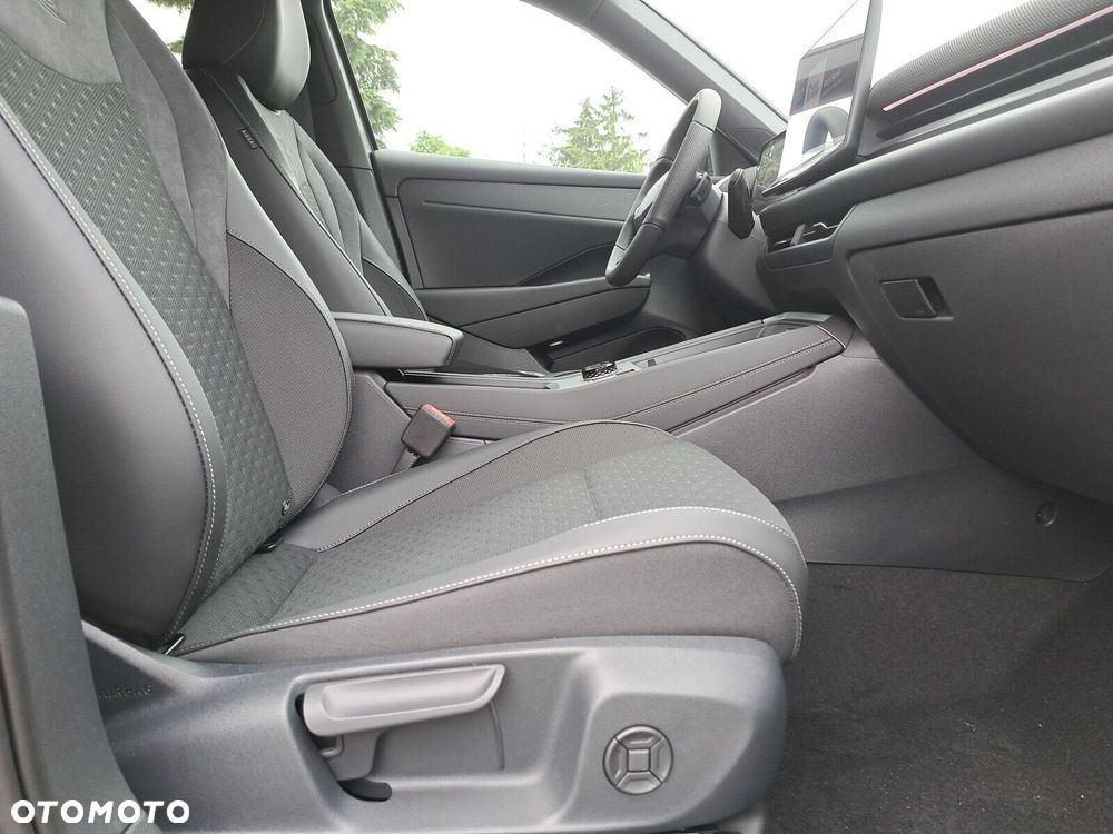 Volkswagen T-Roc - 25