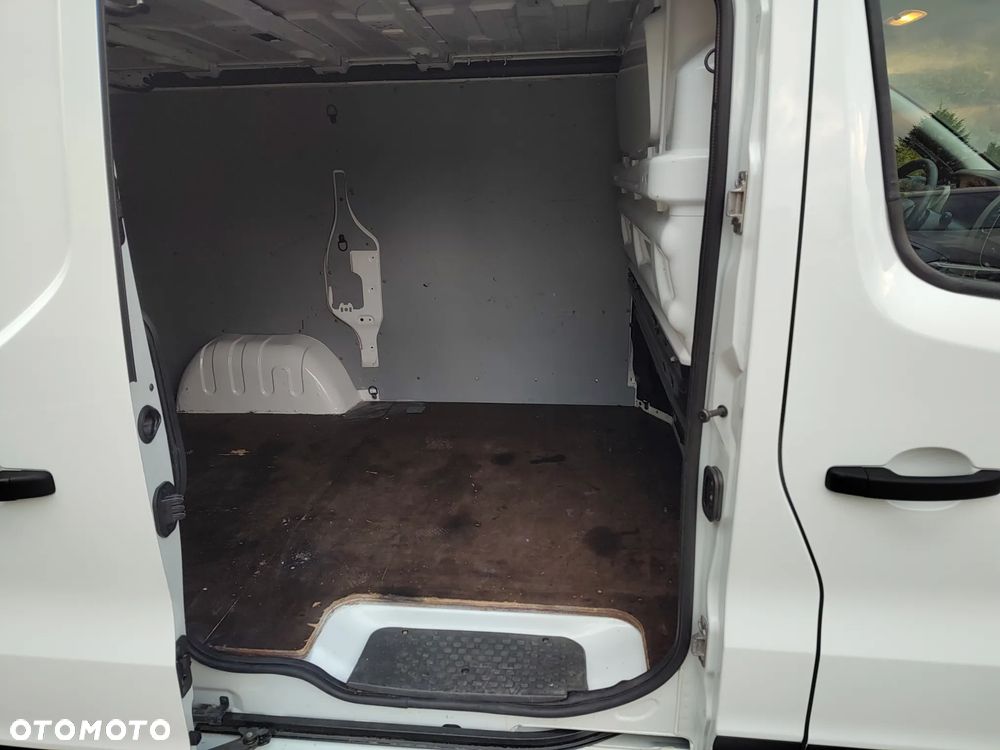Renault Trafic - 15