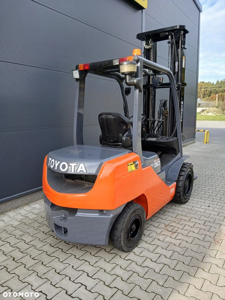 Toyota 02-8FDF30 - 6