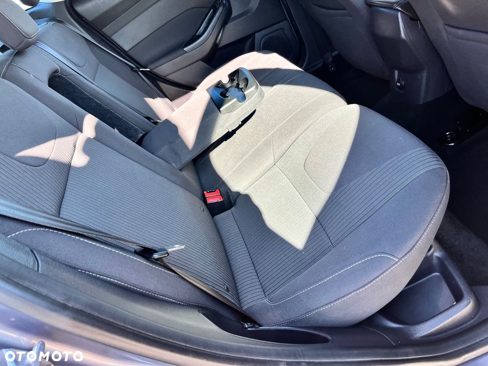 Ford Focus 1.0 EcoBoost Titanium - 34