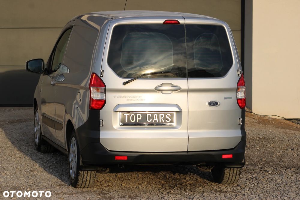 Ford transit courier - 11
