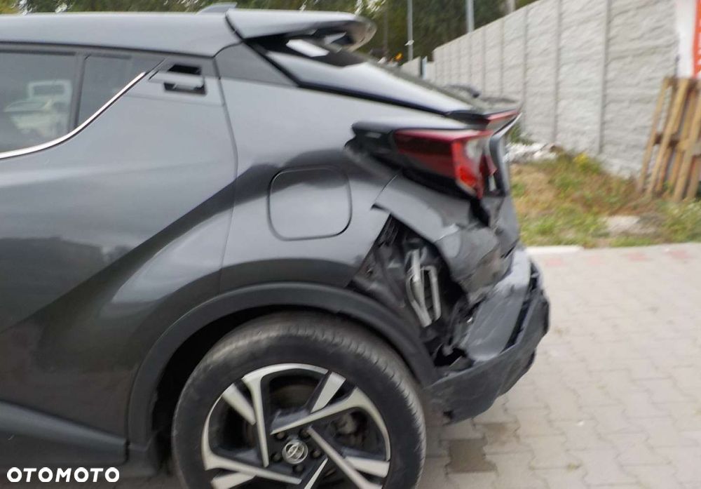Toyota C-HR - 12