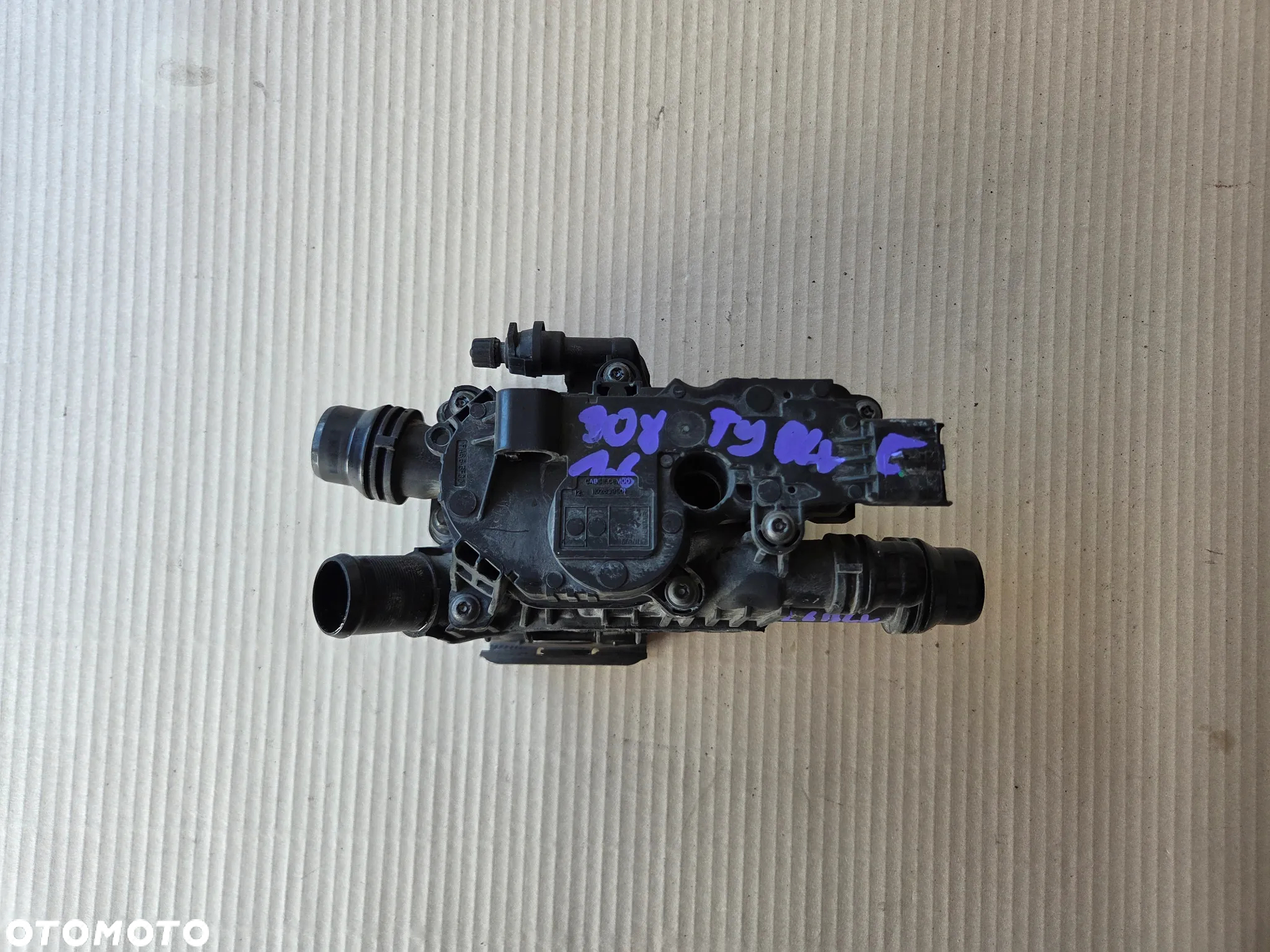 Obudowa termostatu Peugeot 308 T9 1.6 BLUEHDI - 2
