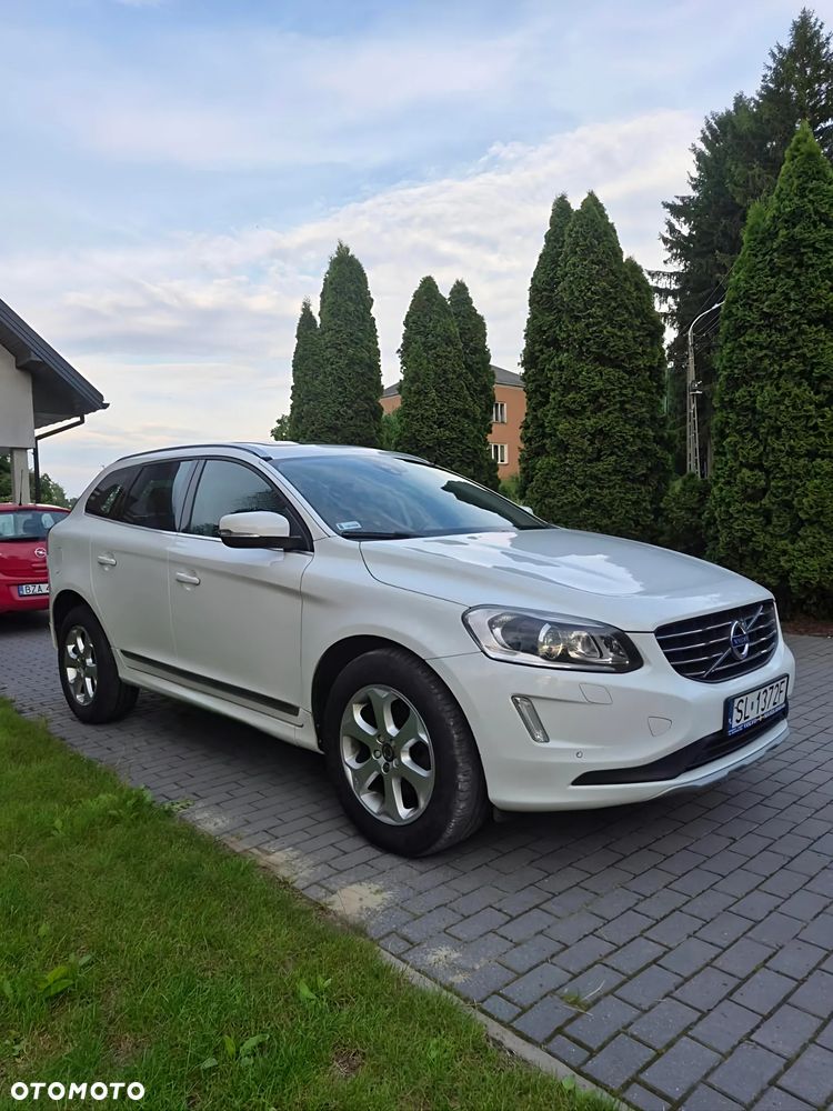 Volvo XC 60 D5 AWD Momentum - 3