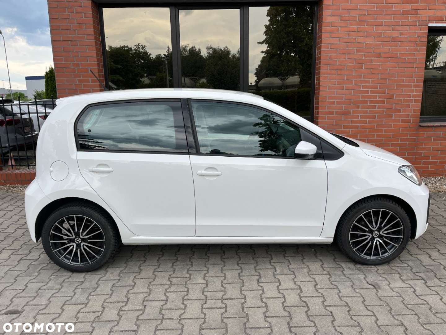 Volkswagen up! 1.0 high - 21