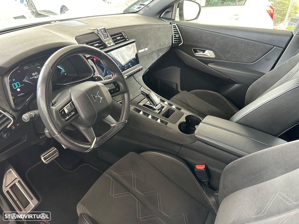 DS DS7 Crossback E-Tense Performance Line EAT8 - 10