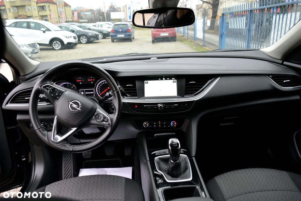 Opel Insignia - 16
