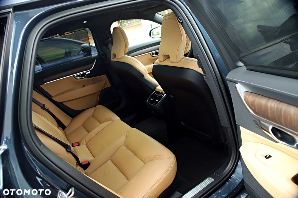 Volvo V90 B5 D AWD Ultimate Dark - 20