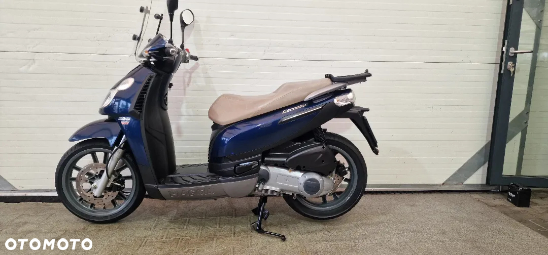 Piaggio Carnaby - 4