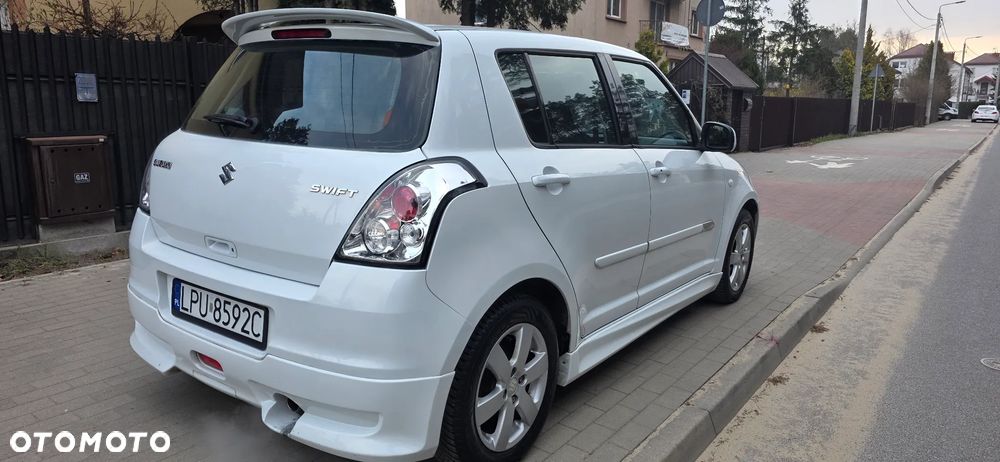 Suzuki Swift 1.3 Black and White - 5