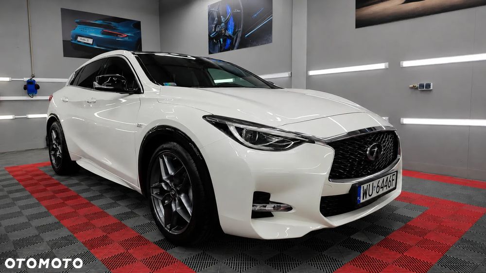 Infiniti Q30 2.2d Premium Tech Gallery White AWD 7DCT - 1
