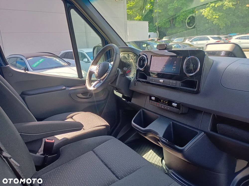 Mercedes-Benz Sprinter L3H2 - 2