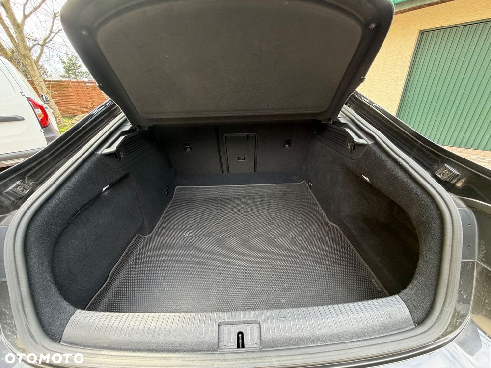 Volkswagen Arteon 2.0 TDI SCR DSG R-Line Edition - 33