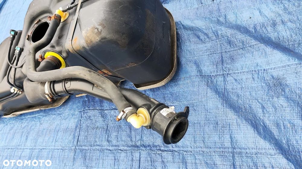 ZBIORNIK PALIWA BAK ISUZU D-MAX 2.5 3.0 TDI - 3