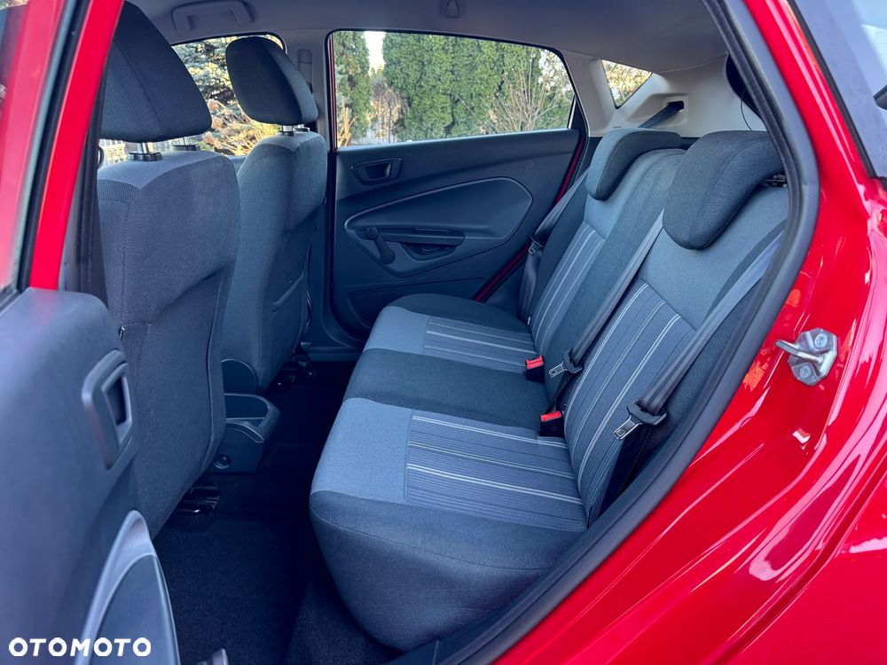 Ford Fiesta 1.25 Celebration - 30