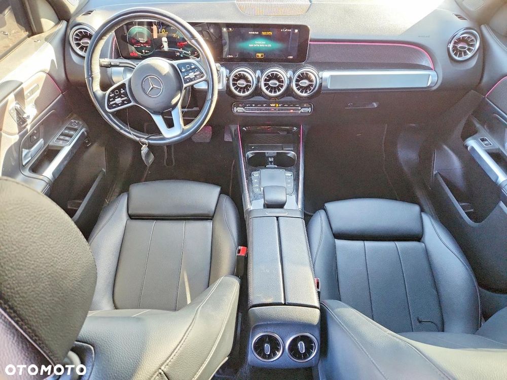 Mercedes-Benz GLB 250 4-Matic Style 8G-DCT - 8