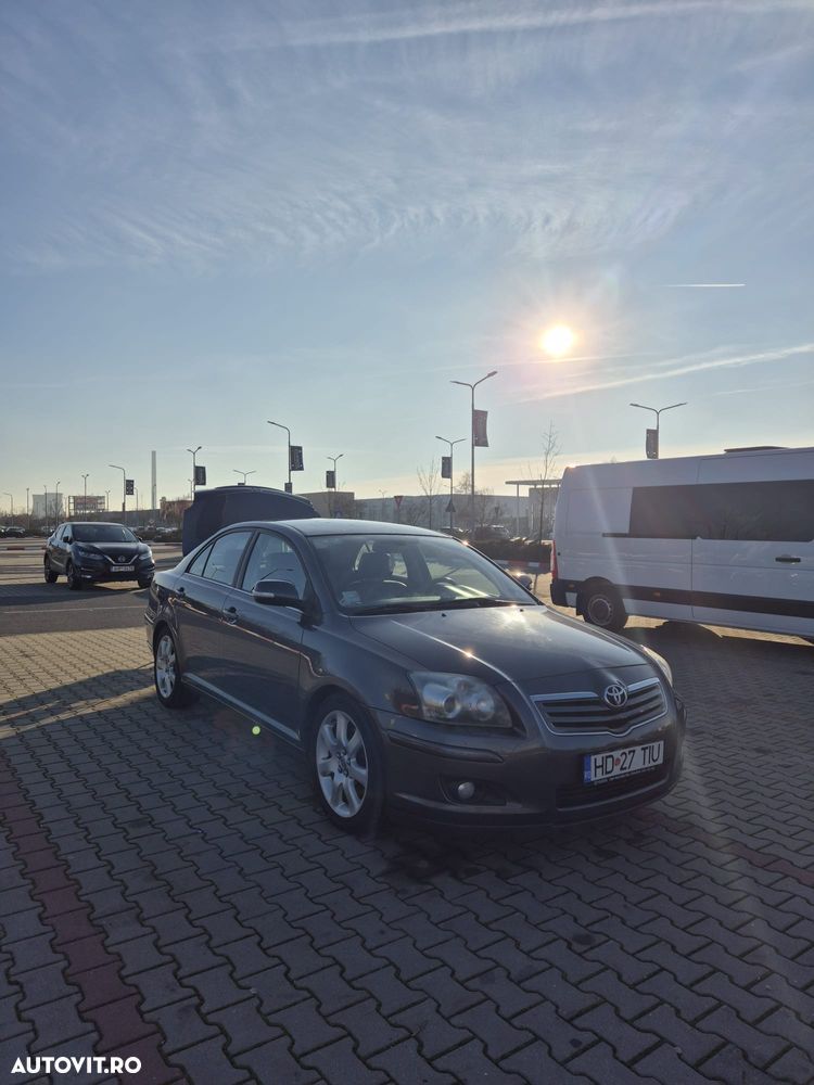 Toyota Avensis 2.0 Sedan Executive - 21