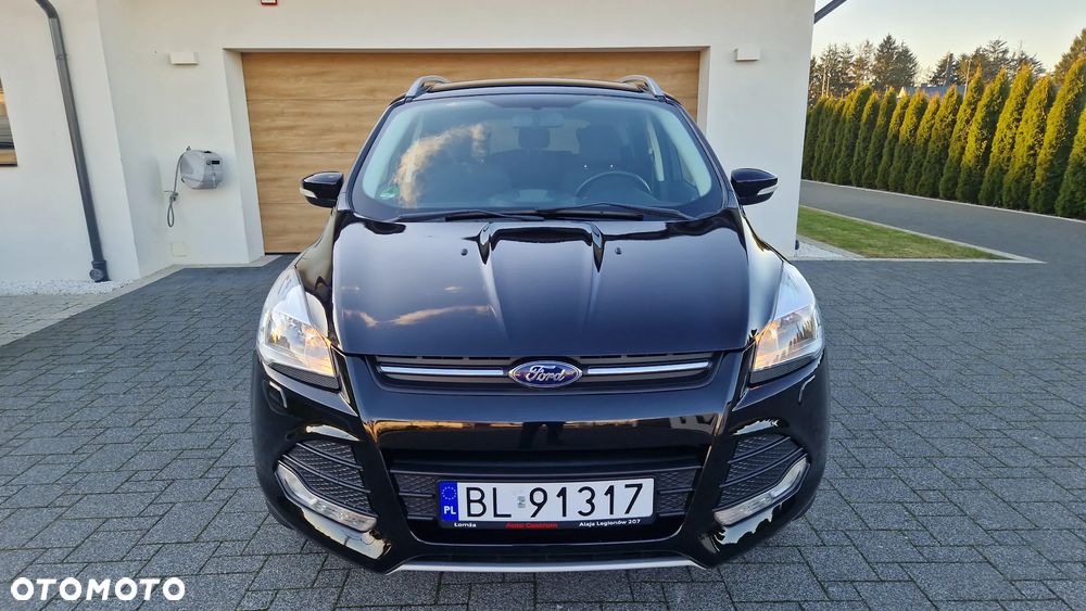 Ford Kuga 1.5 EcoBoost 2x4 Titanium - 4