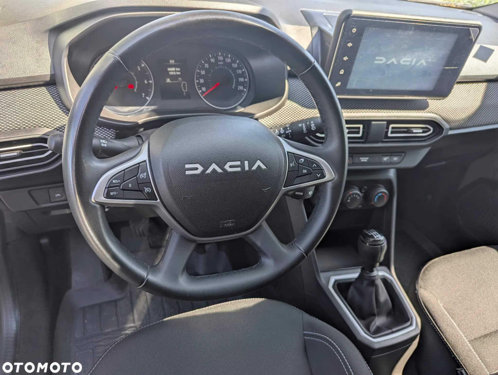 Dacia Jogger 1.0 TCe Essential 7os - 14