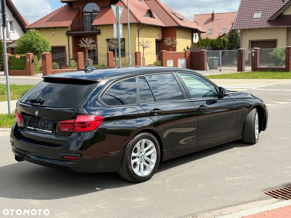 BMW Seria 3 320d Efficient Dynamics Sport Line - 4