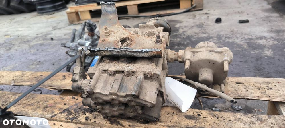 ZAWÓR POWIETRZA MERCDES-BENZ AXOR 2528L - 5