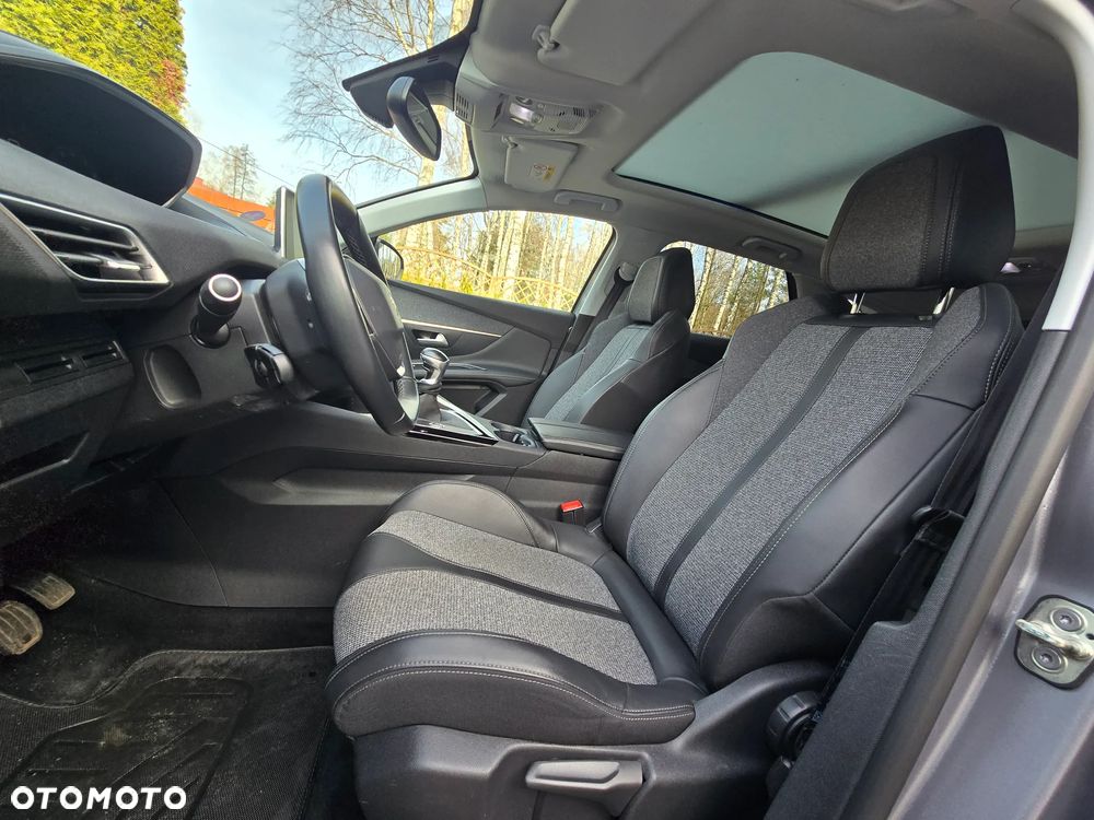 Peugeot 3008 PureTech 130 Stop & Start GPF Allure - 17