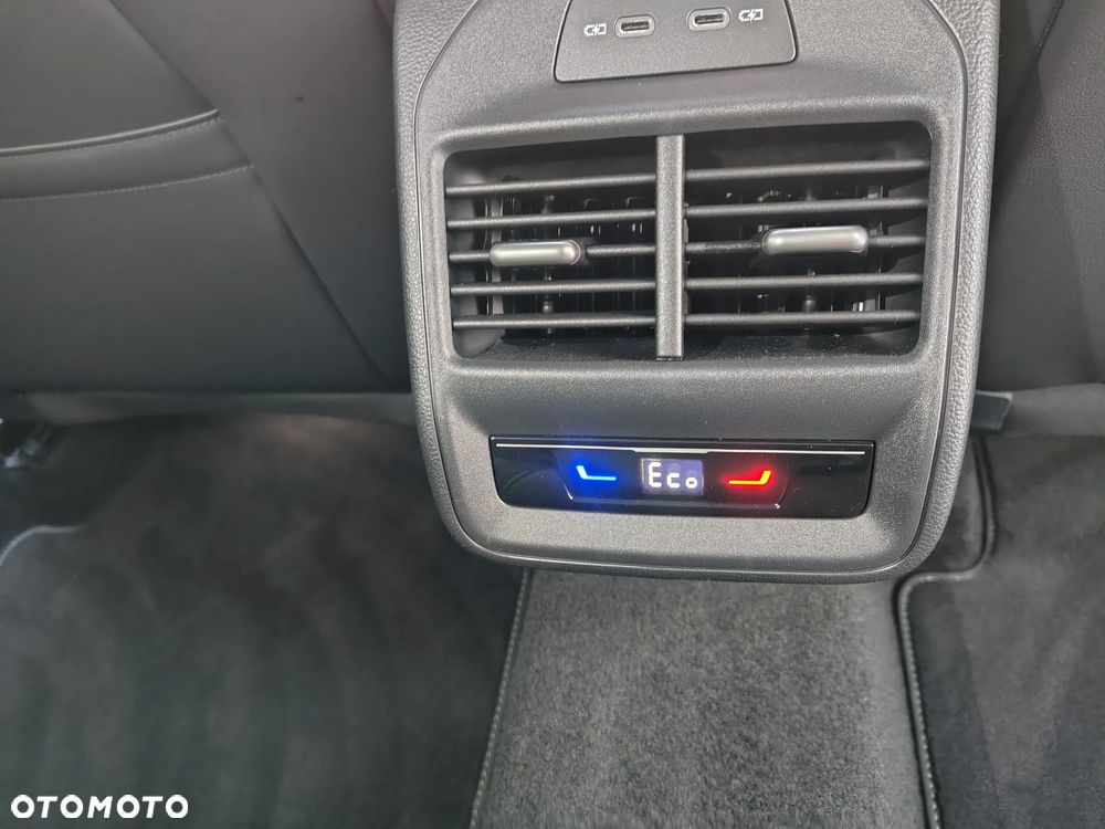 Volkswagen Passat - 18