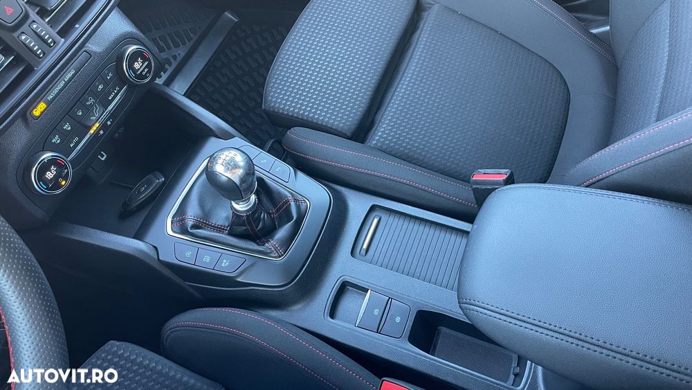 Ford Focus 1.0 EcoBoost Start-Stopp-System ST-LINE - 23