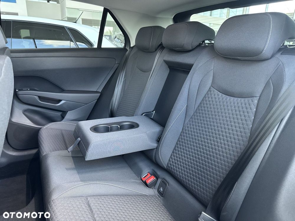 Volkswagen T-Roc - 16