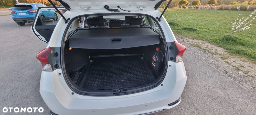 Toyota Auris Hybrid 135 Prestige - 5