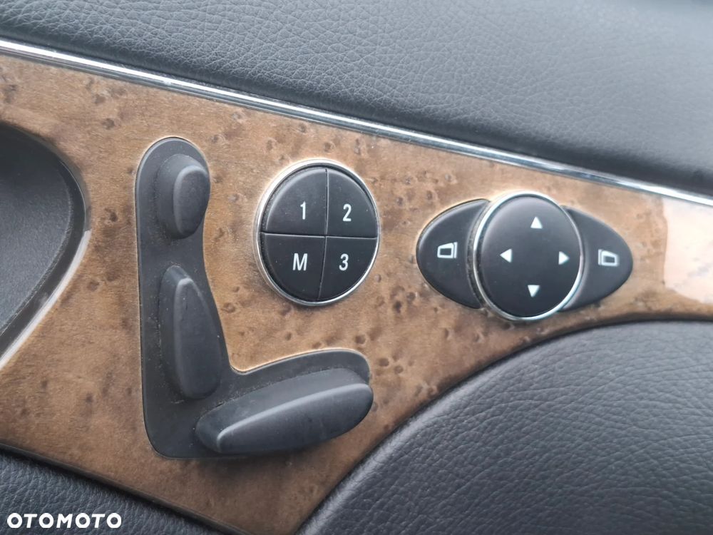 Mercedes-Benz Klasa E 500 7G-TRONIC Avantgarde - 14