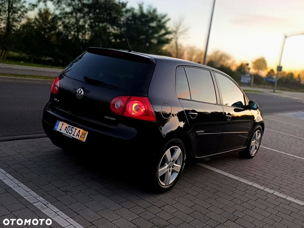 Volkswagen Golf 1.9 TDI DPF United BlueMotion - 6