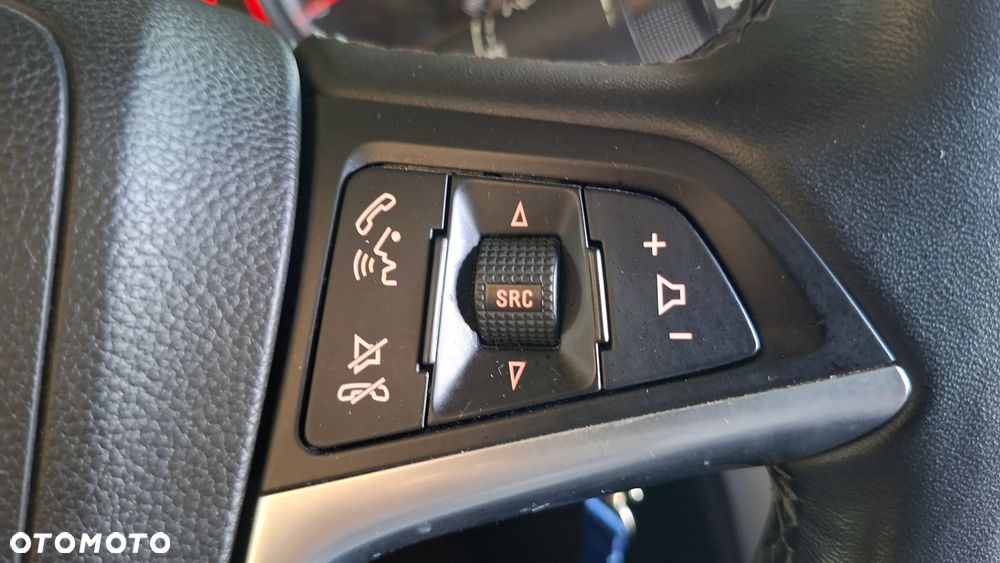 Opel Astra 1.4 Turbo 150 Jahre - 17