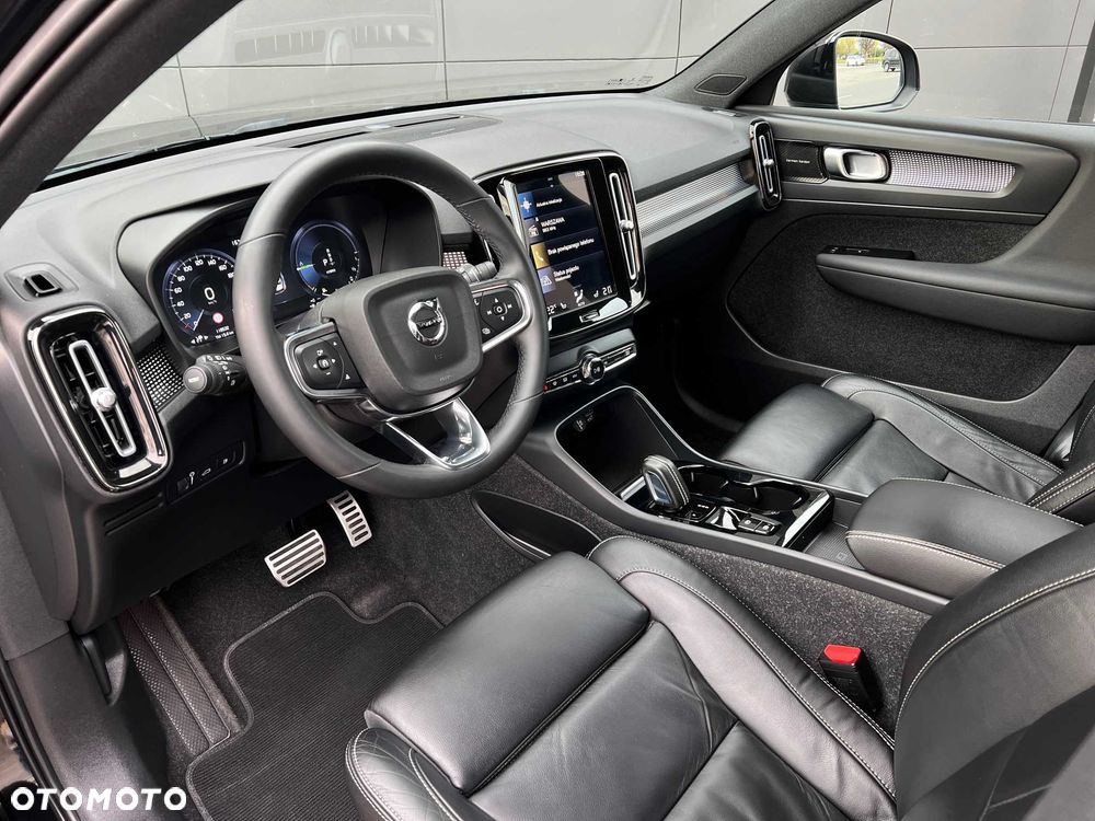Volvo XC 40 T4 Plug-In Hybrid R-Design - 19