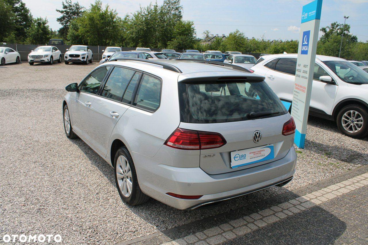 Volkswagen Golf - 8