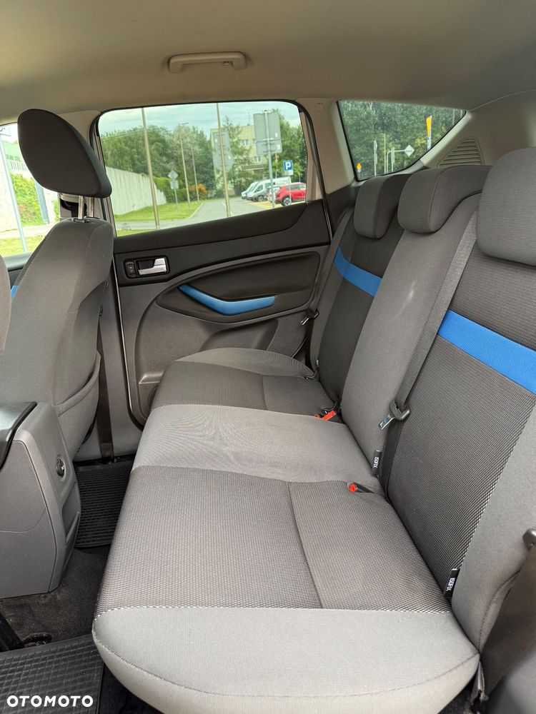 Ford Kuga - 13