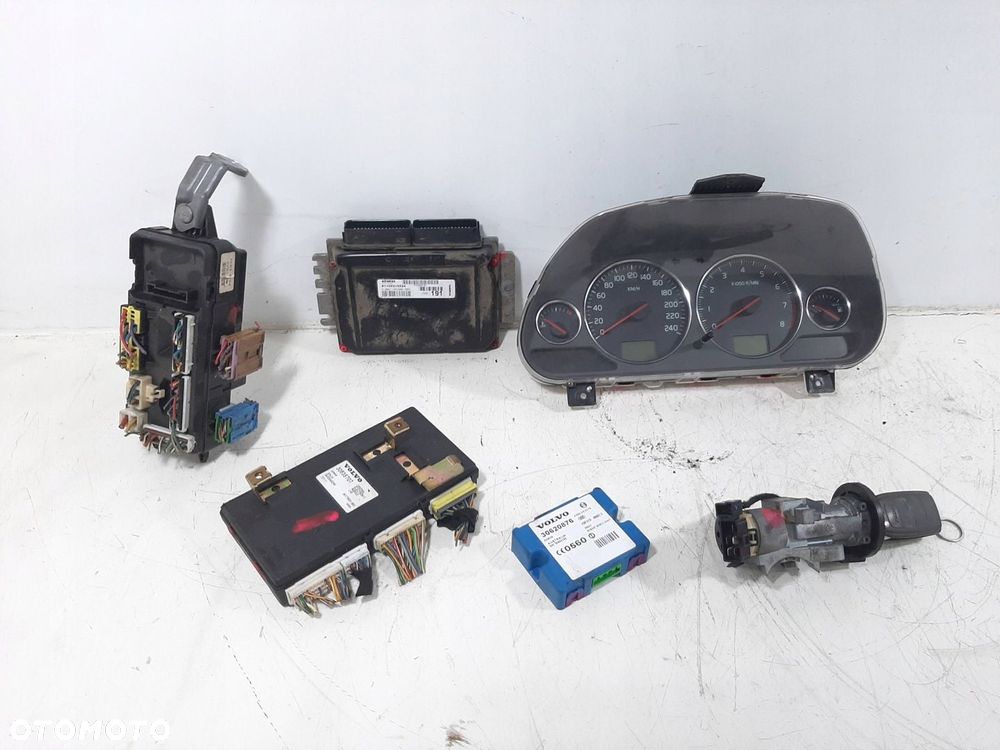 VOLVO S40 2.0 TURBO 01R STEROWNIK SILNIKA ZESTAW SIEMENS S110921022A - 1